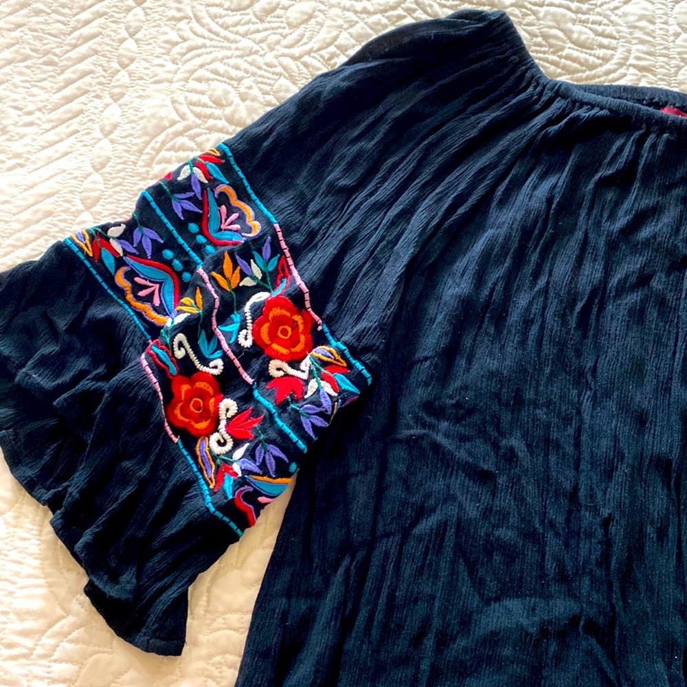 Avani embroidered sleeve top